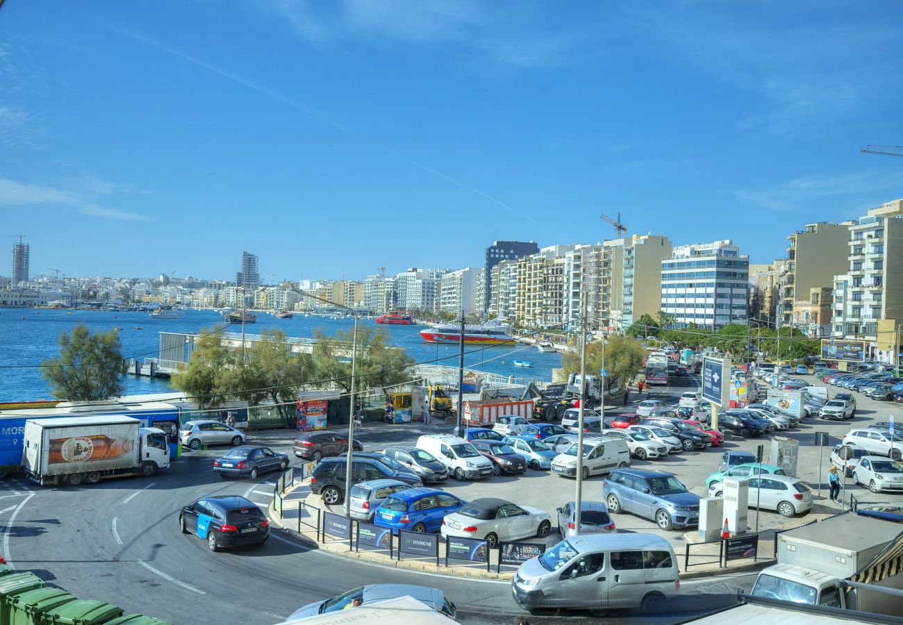 Apartamento en Sliema - Spacious seafront 3 bedrooms - balcony GOSLM-7
