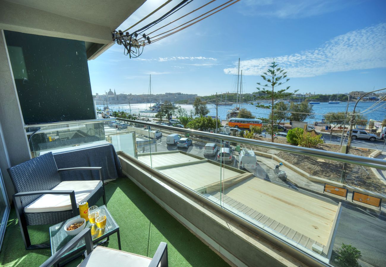 Apartamento en Sliema - Spacious seafront 3 bedrooms - balcony GOSLM-7