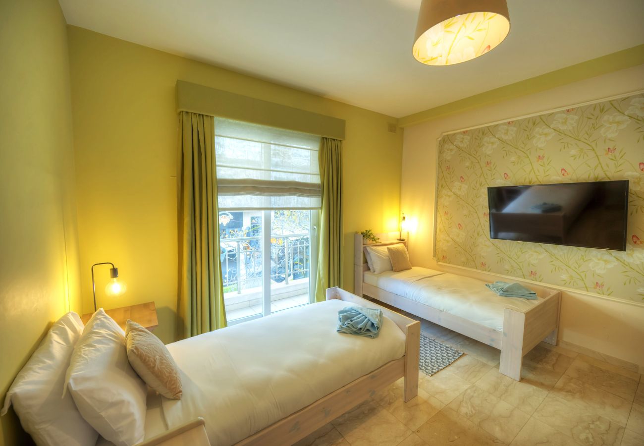 Apartamento en Ta'Xbiex - Spacious Seafront 3bedrooms, seaview balcony GOTAX1-1