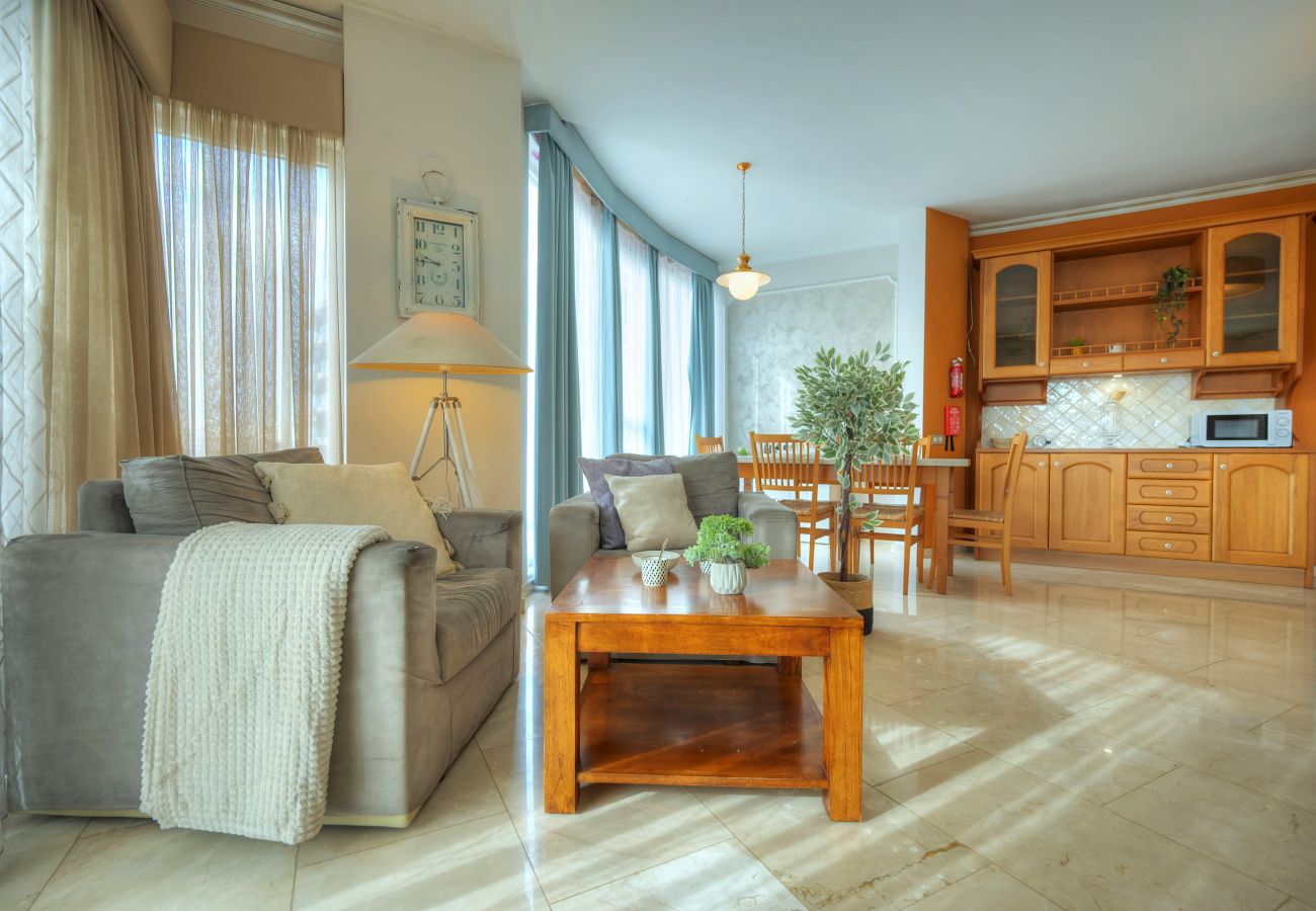 Apartamento en Ta'Xbiex - Spacious Seafront 3bedrooms, seaview balcony GOTAX1-1