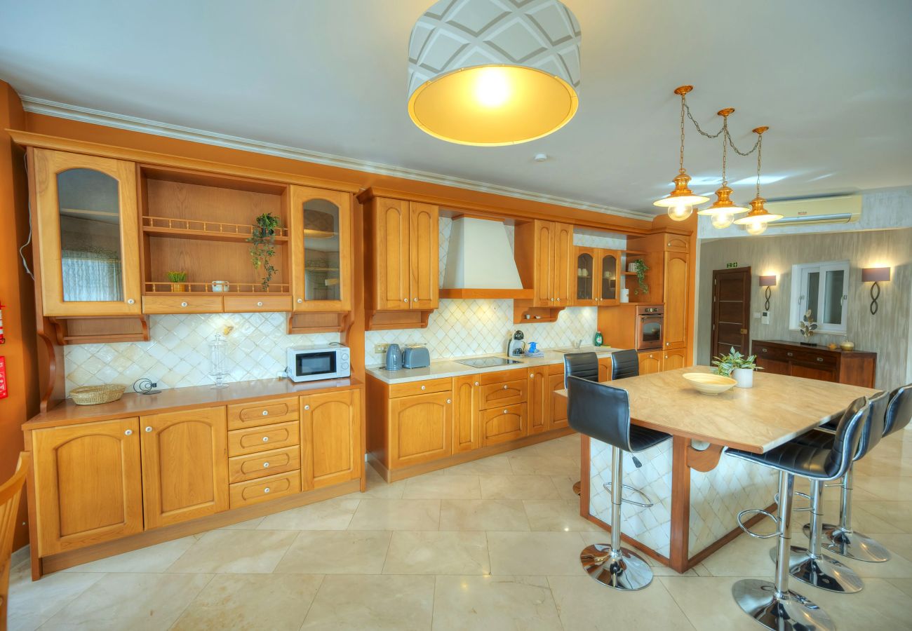Apartamento en Ta'Xbiex - Spacious Seafront 3bedrooms, seaview balcony GOTAX1-1