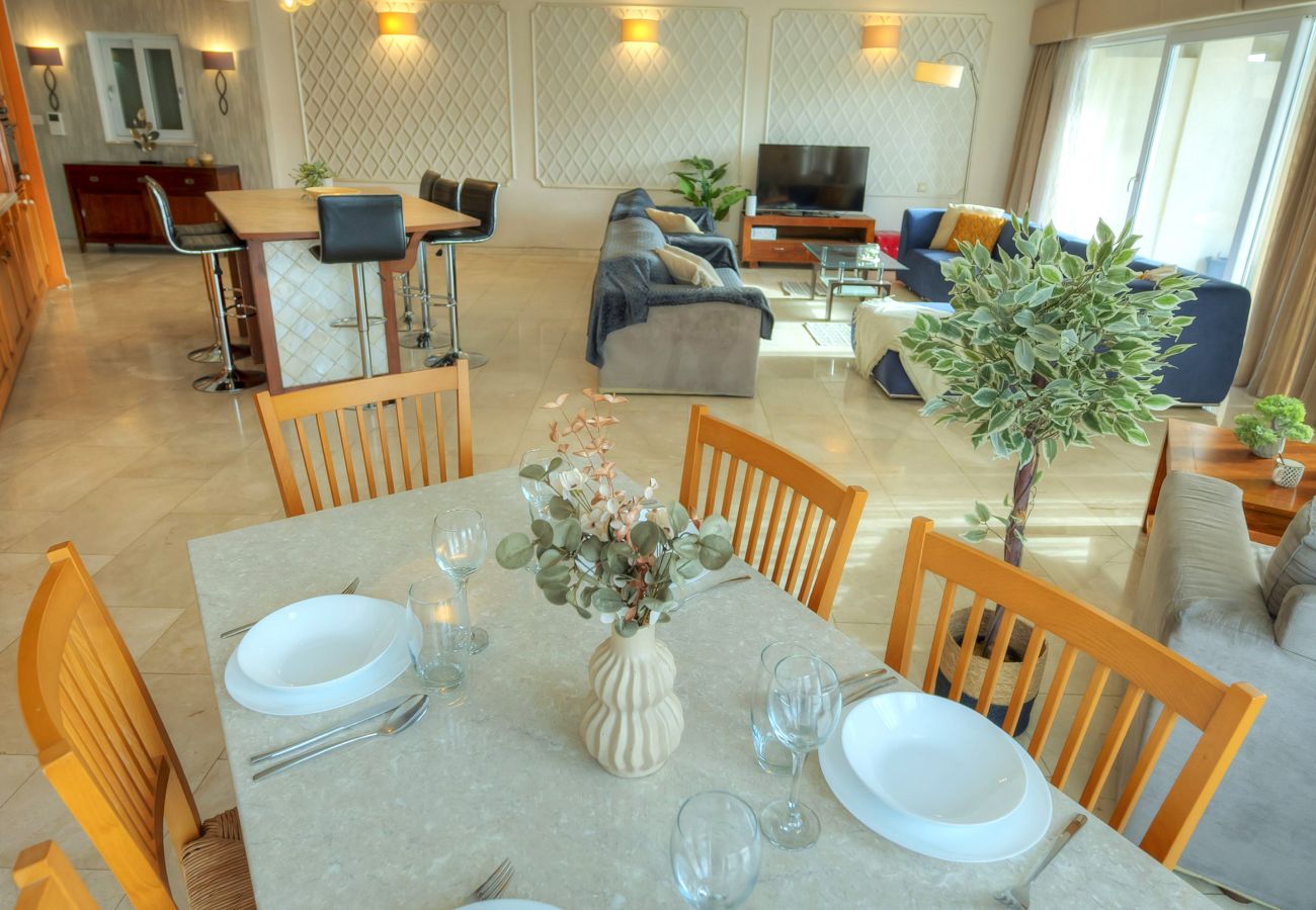 Apartamento en Ta'Xbiex - Spacious Seafront 3bedrooms, seaview balcony GOTAX1-1
