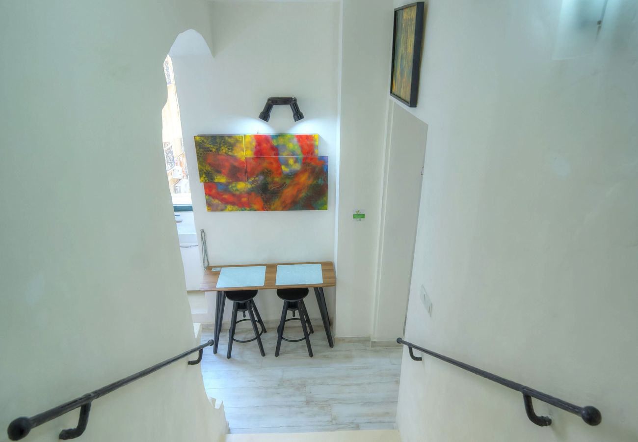 Apartamento en Valletta - Charming  3 storey apartment in Valletta centre NGRI1-1