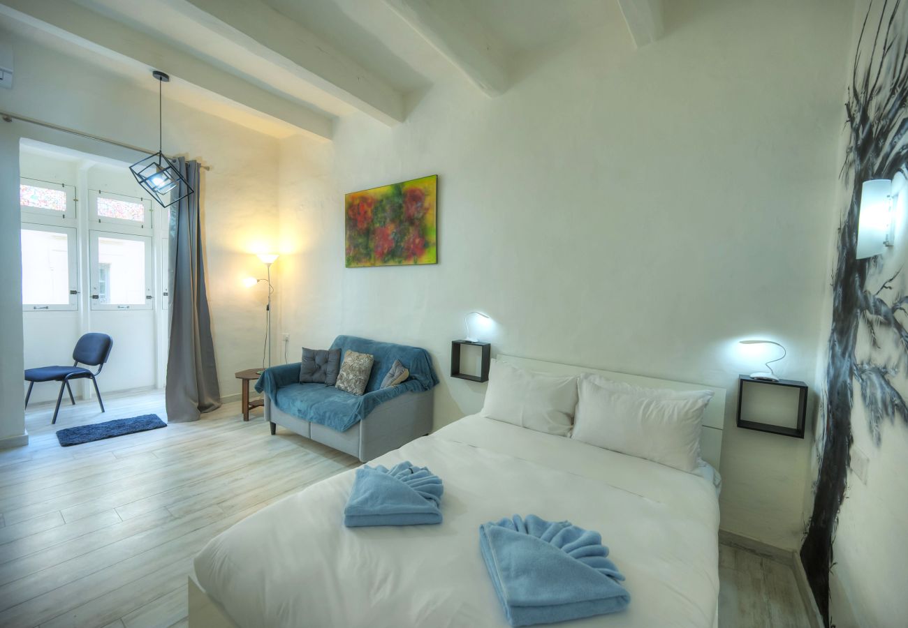 Apartamento en Valletta - Charming  3 storey apartment in Valletta centre NGRI1-1