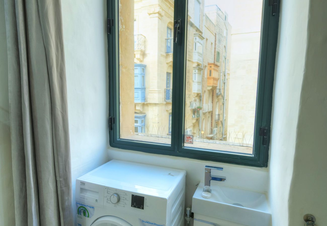 Apartamento en Valletta - Charming  3 storey apartment in Valletta centre NGRI1-1