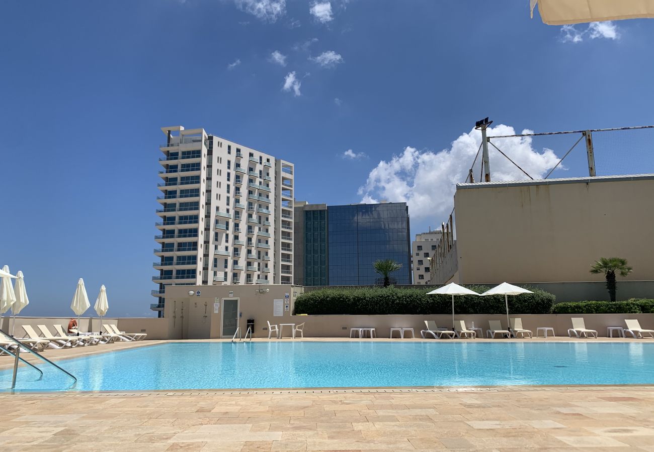 Apartamento en Sliema - Seaview terrace, 2bedrooms, communal pool COGO1-1