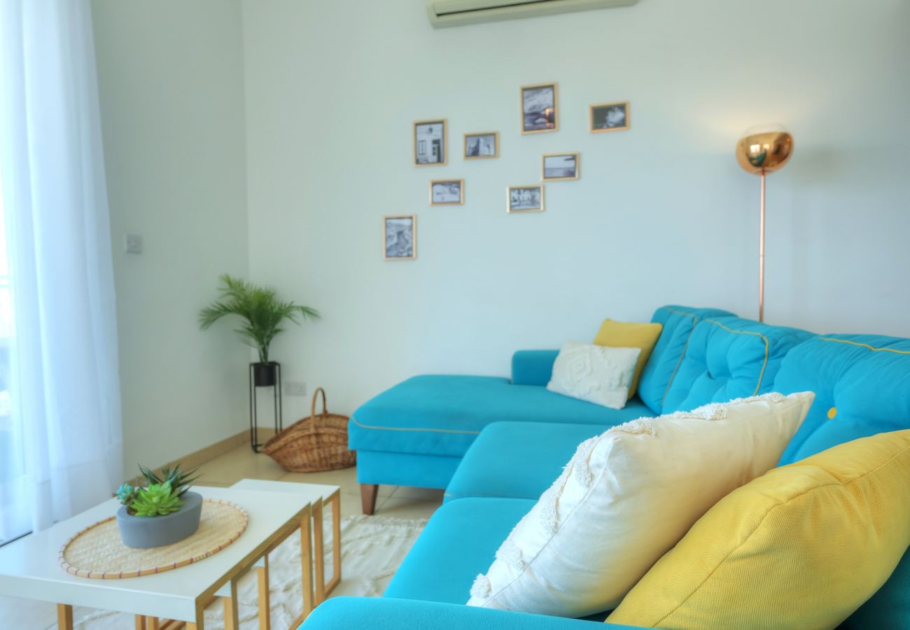 Apartamento en Sliema - Seaview terrace, 2bedrooms, communal pool COGO1-1