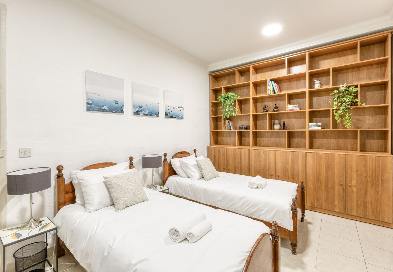 Casa adosada en Floriana - Enormous luxury 3-storey townhouse, rooftop EGAS1-1