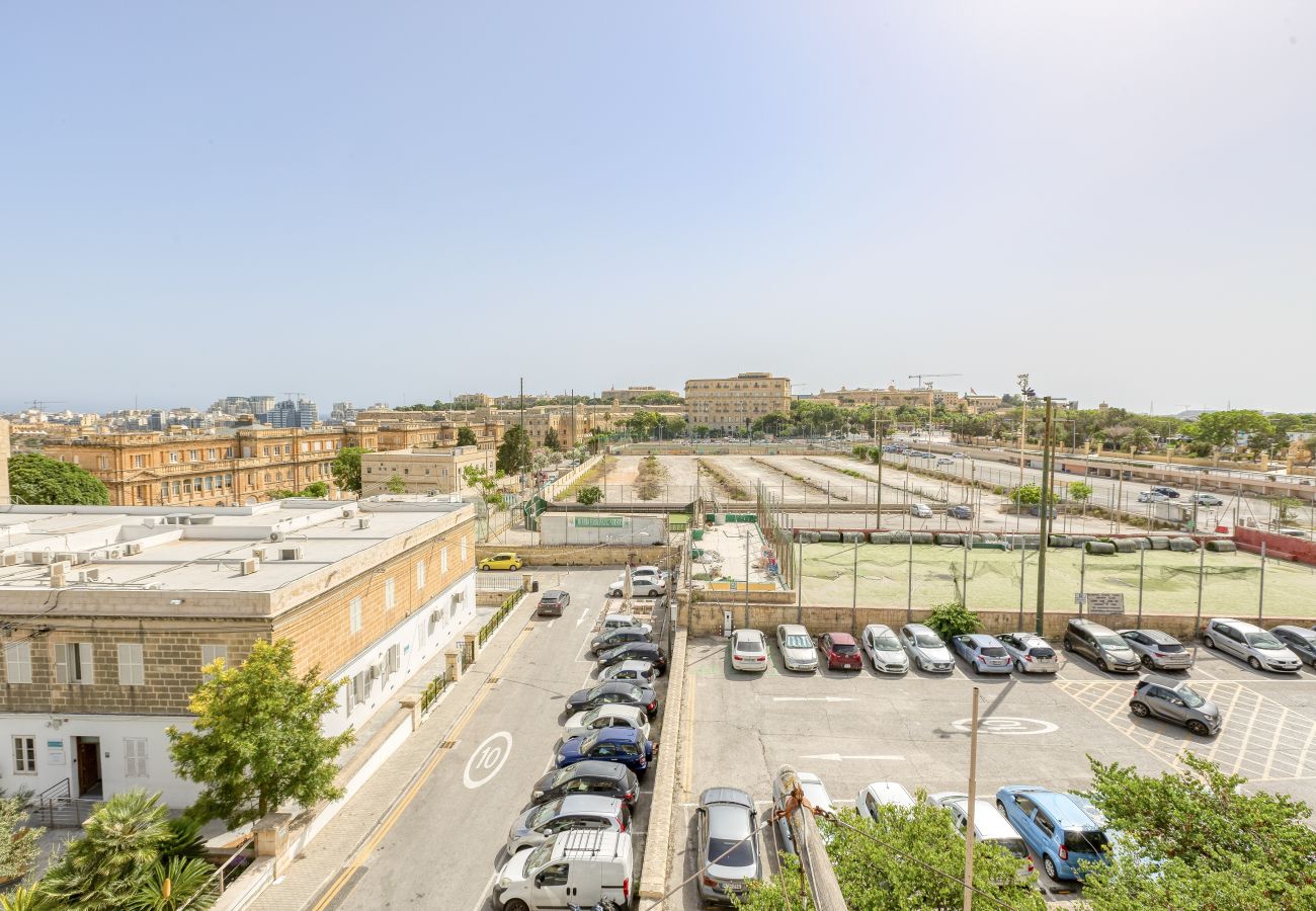Casa adosada en Floriana - Enormous luxury 3-storey townhouse, rooftop EGAS1-1