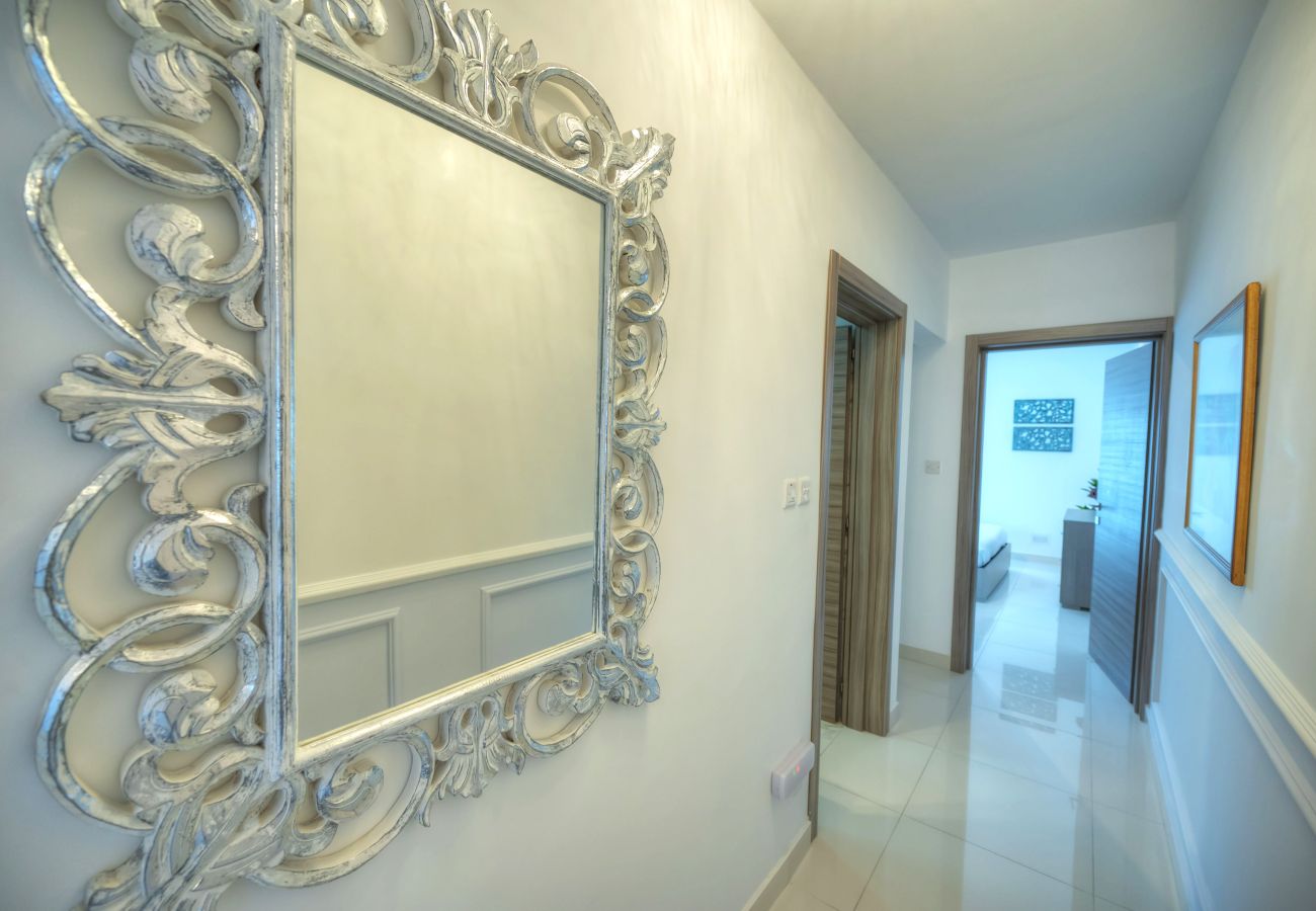 Apartamento en Sliema - Modern, large 3bedroom, spectacular views GOSLM-9