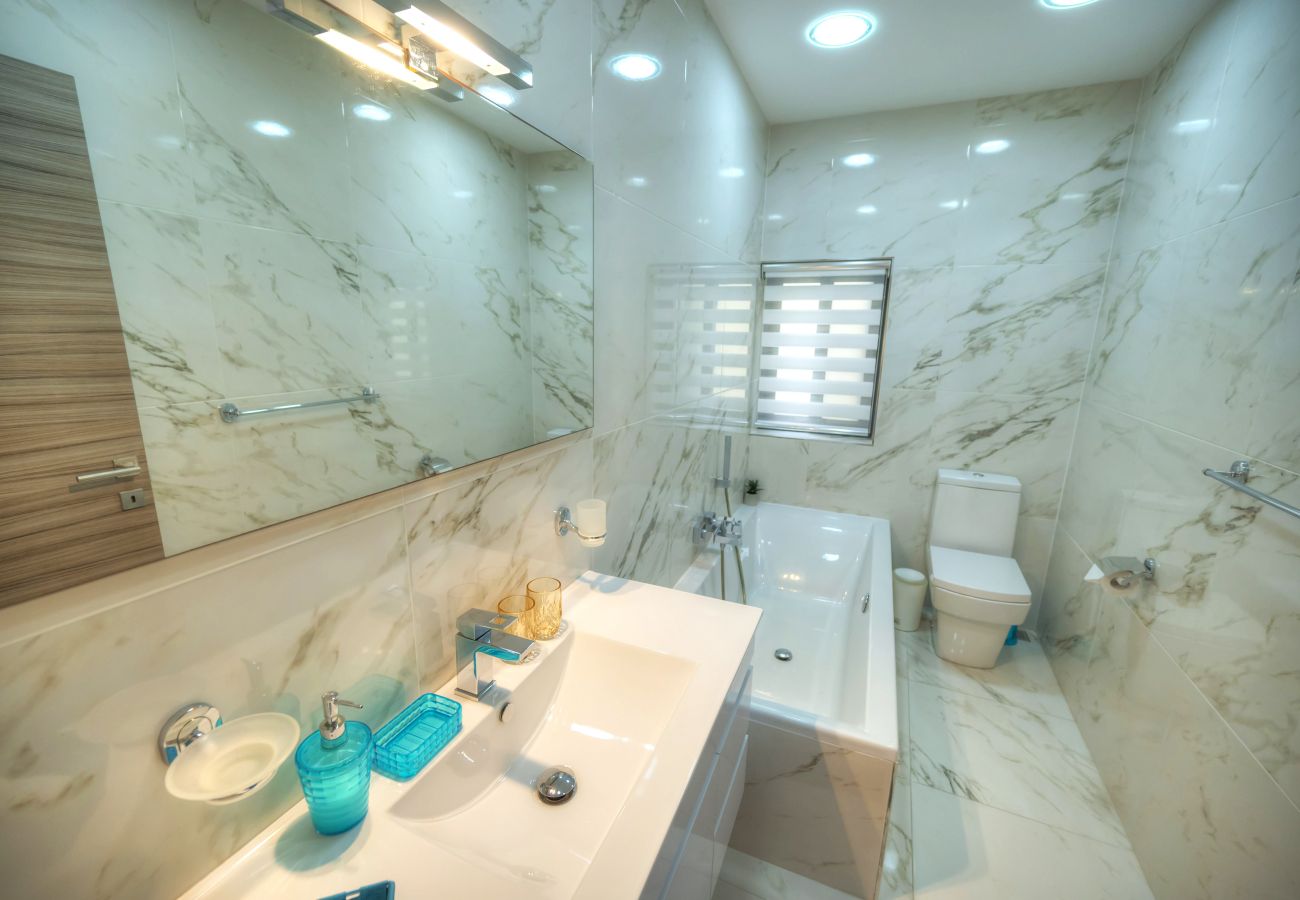 Apartamento en Sliema - Modern, large 3bedroom, spectacular views GOSLM-9