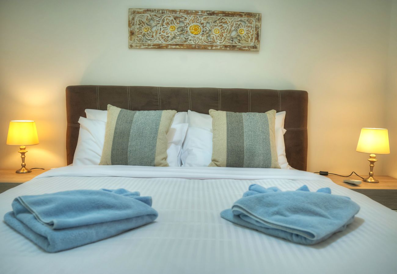 Apartamento en Sliema - Modern, large 3bedroom, spectacular views GOSLM-9
