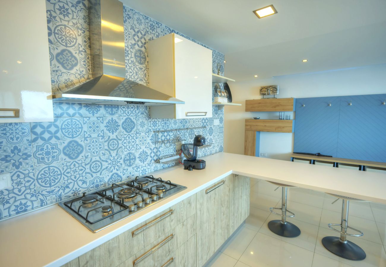Apartamento en Sliema - Modern, large 3bedroom, spectacular views GOSLM-9