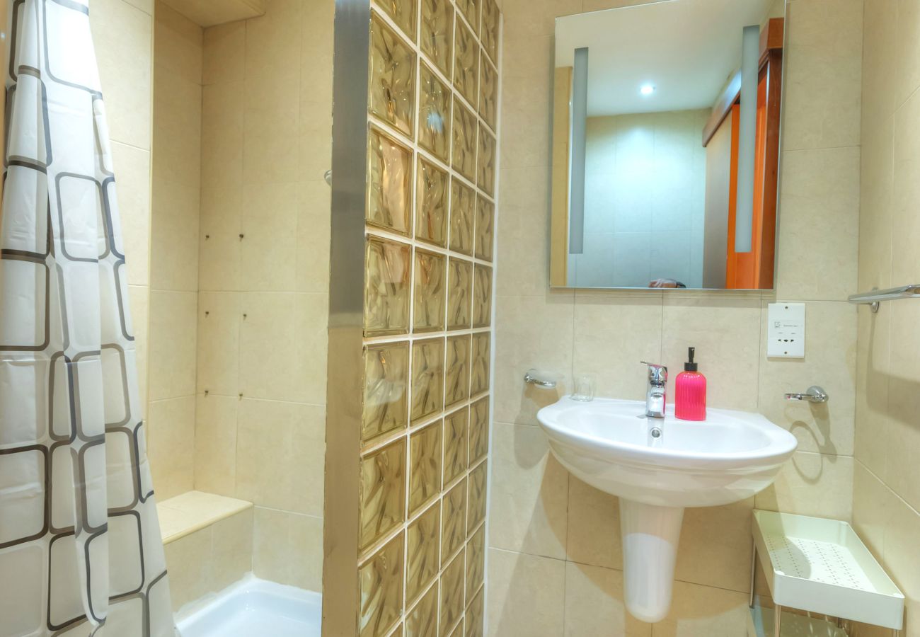 Apartamento en Sliema - Cozy 2bedroom seafront apartment, balcony GOSLM-10