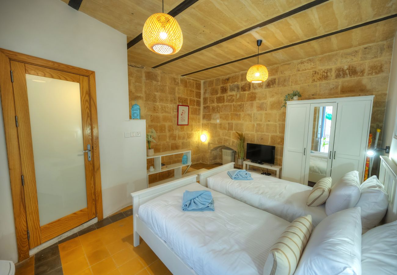 Casa adosada en Valletta - Charming 2bedroom townhouse Valletta center KBUT1-1