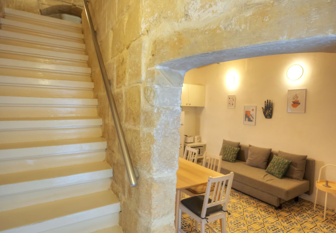 Casa adosada en Valletta - Charming 2bedroom townhouse Valletta center KBUT1-1