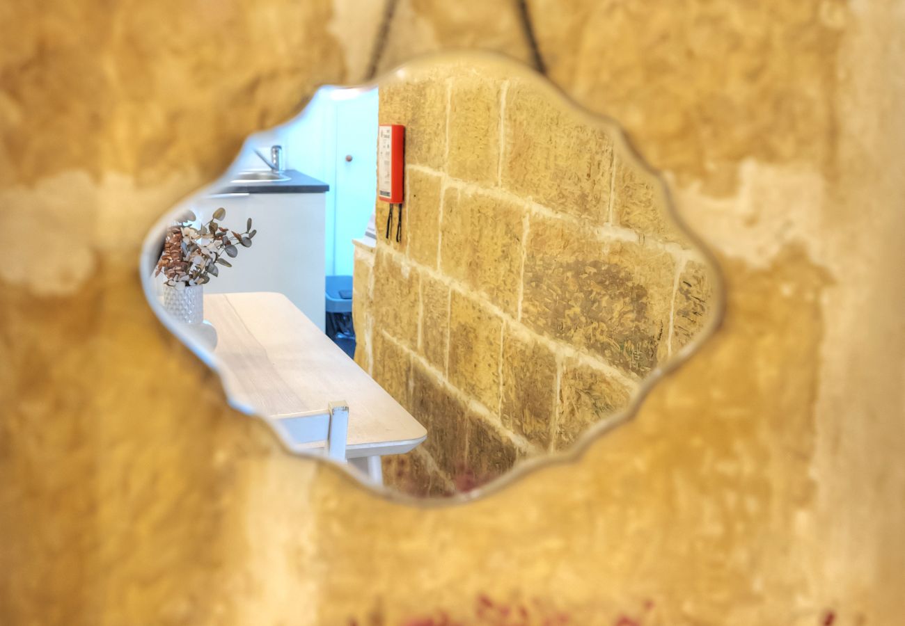 Casa adosada en Valletta - Charming 2bedroom townhouse Valletta center KBUT1-1
