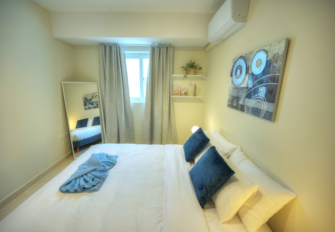 Apartamento en Gzira - Luxury&stylish 2bedroom seafront, balcony GOGZR-4