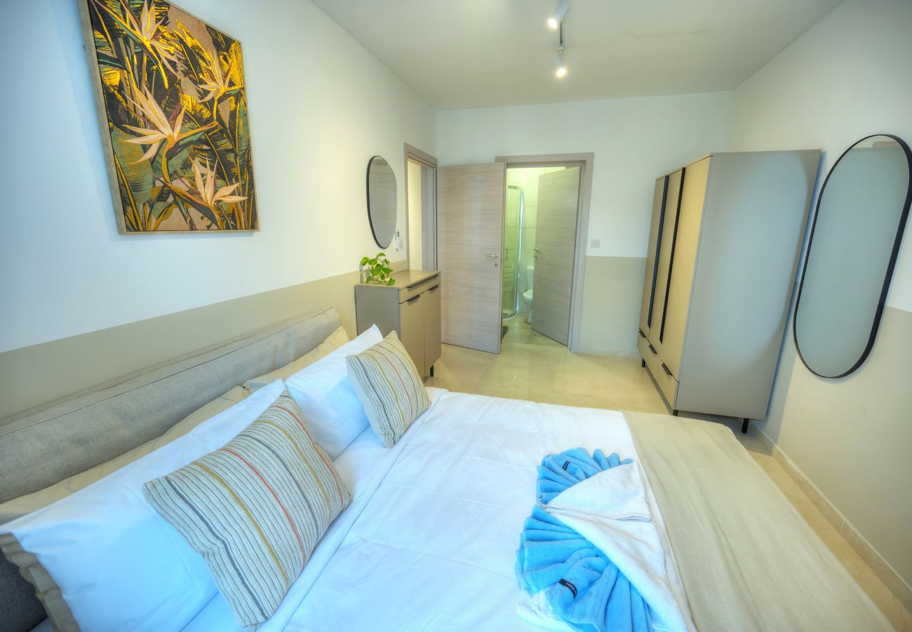 Apartamento en Gzira - Luxury&stylish 2bedroom seafront, balcony GOGZR-4