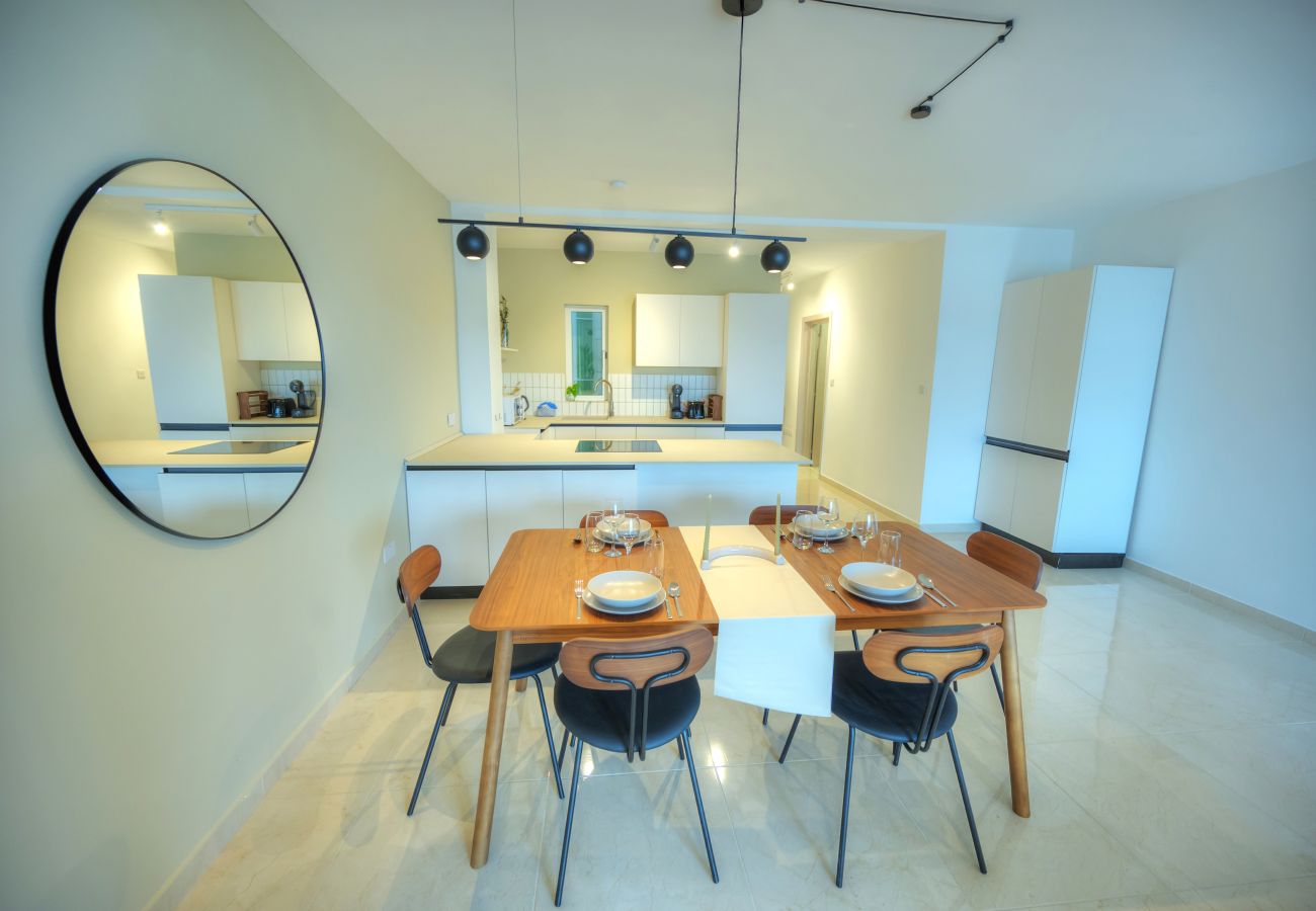 Apartamento en Gzira - Luxury&stylish 2bedroom seafront, balcony GOGZR-4