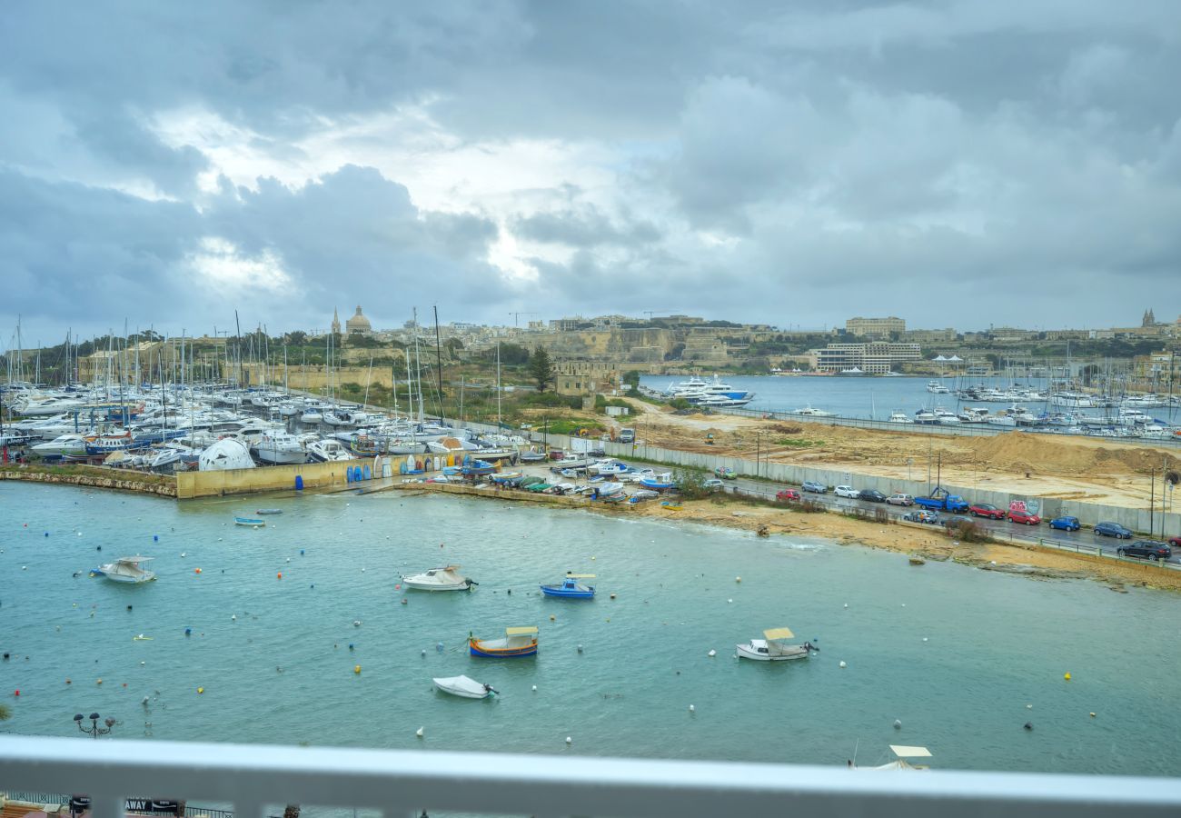 Apartamento en Gzira - Luxury&stylish 2bedroom seafront, balcony GOGZR-4