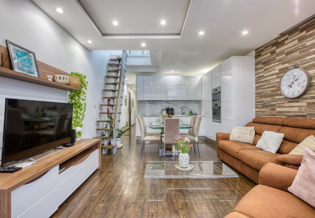 Apartamento en Sliema - Roof terrace, Seaview 3 bedroom penthouse GOSLM-11