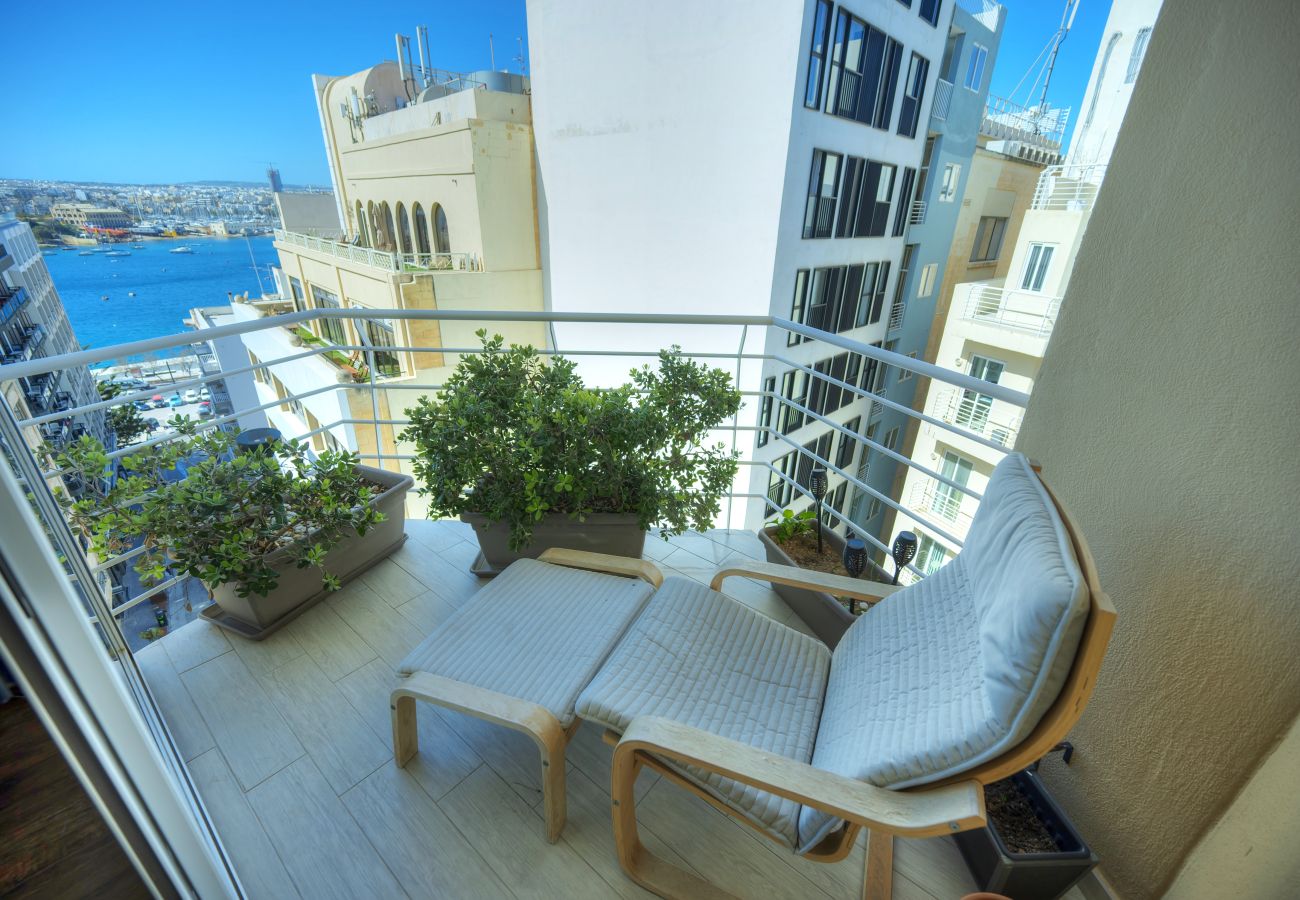 Apartamento en Sliema - Roof terrace, Seaview 3 bedroom penthouse GOSLM-11