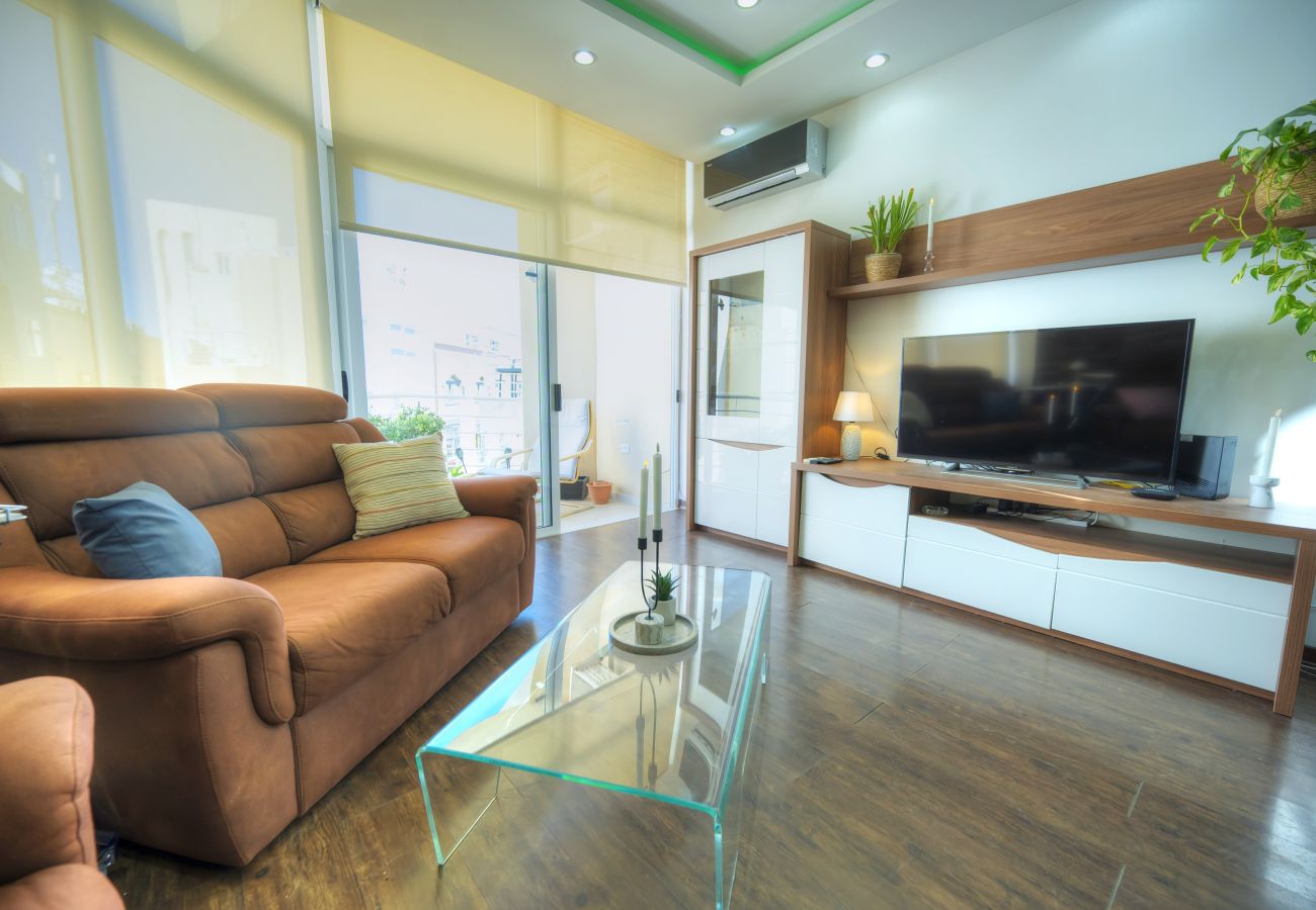 Apartamento en Sliema - Roof terrace, Seaview 3 bedroom penthouse GOSLM-11
