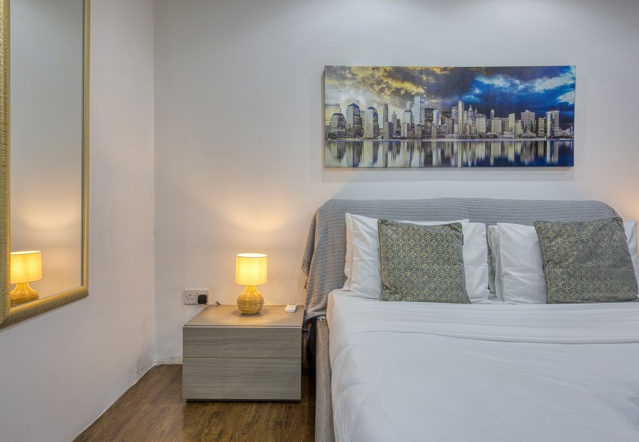 Apartamento en Sliema - Roof terrace, Seaview 3 bedroom penthouse GOSLM-11