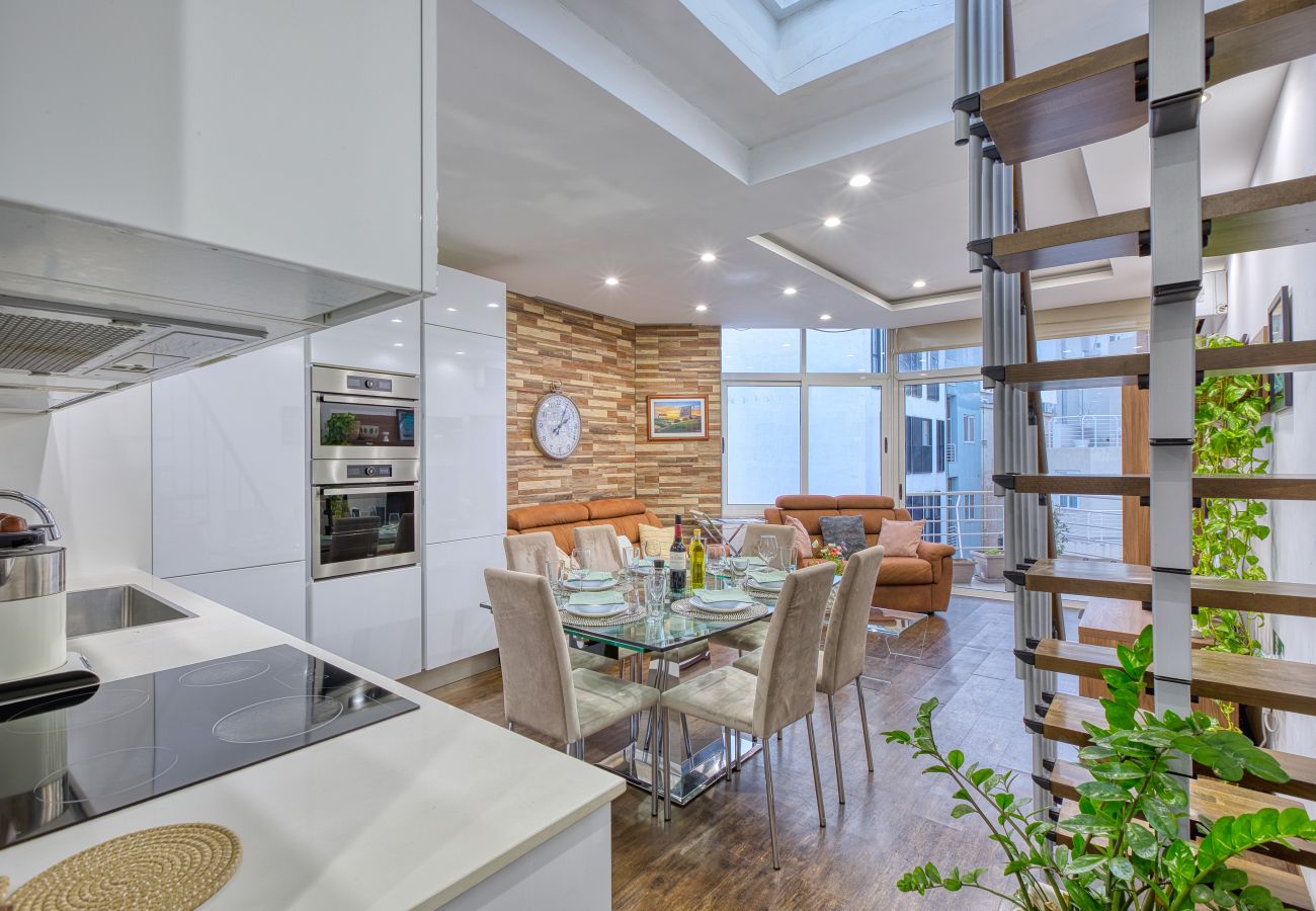 Apartamento en Sliema - Roof terrace, Seaview 3 bedroom penthouse GOSLM-11