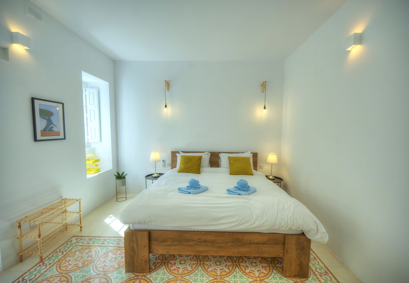 Apartamento en Floriana - Charming 1bedroom,roof terrace near Valletta DAZZ1