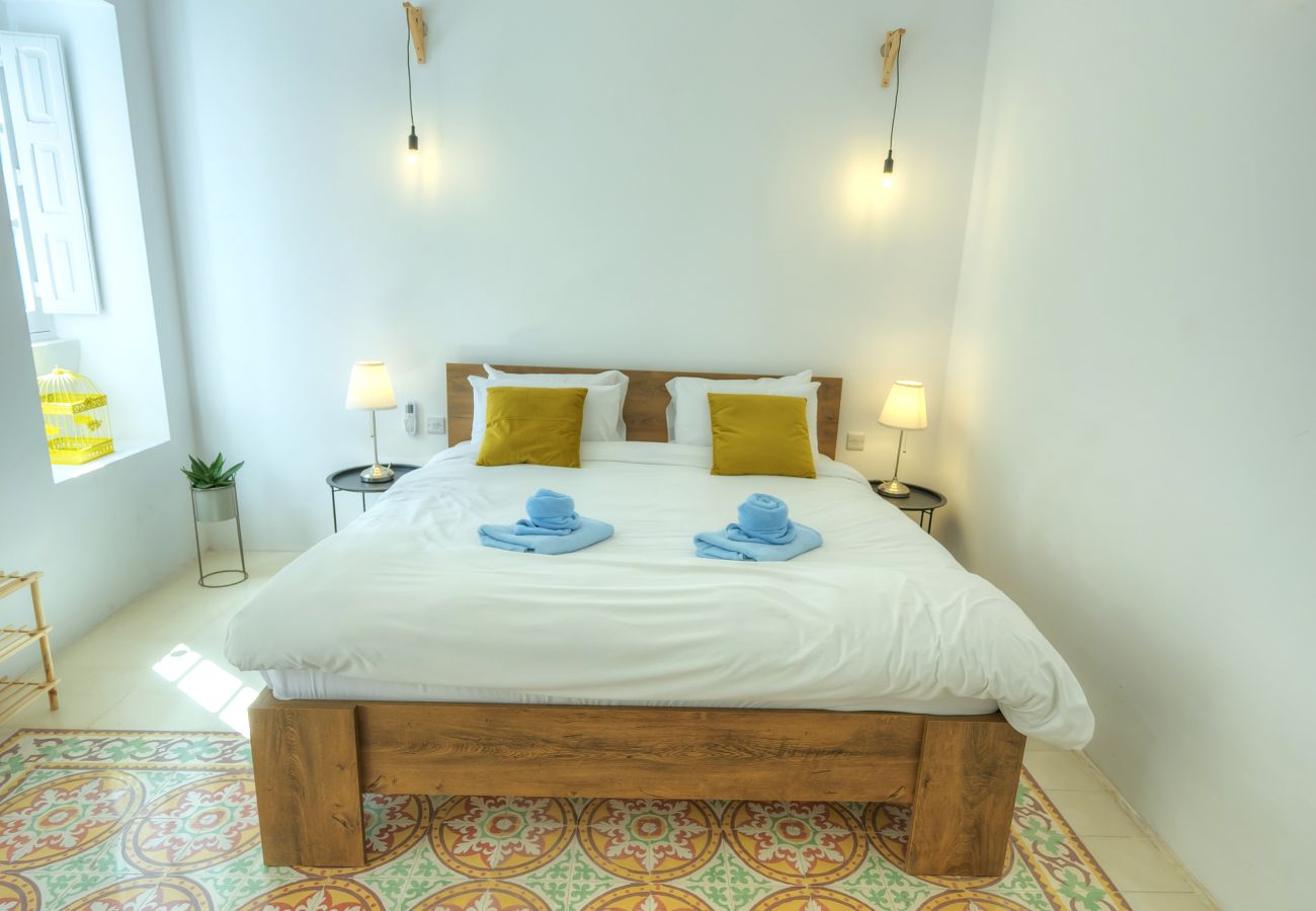 Apartamento en Floriana - Charming 1bedroom,roof terrace near Valletta DAZZ1