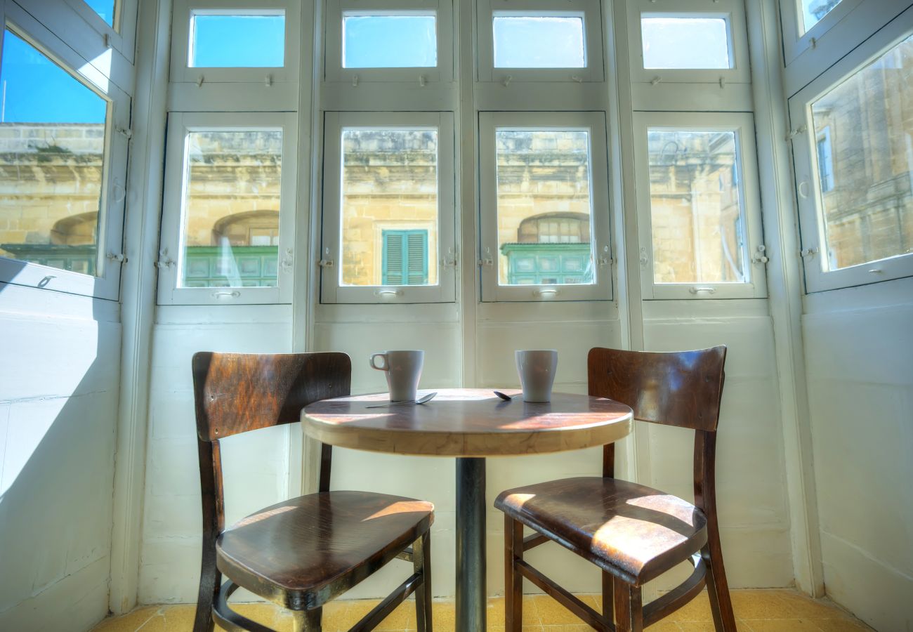 Apartamento en Floriana - Charming 1bedroom,roof terrace near Valletta DAZZ1