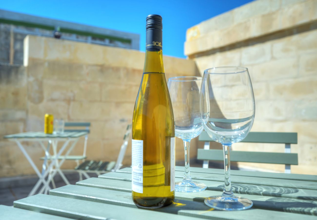 Apartamento en Floriana - Charming 1bedroom,roof terrace near Valletta DAZZ1