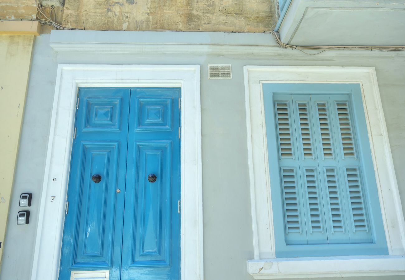 Apartamento en Floriana - Charming 1bedroom,roof terrace near Valletta DAZZ1