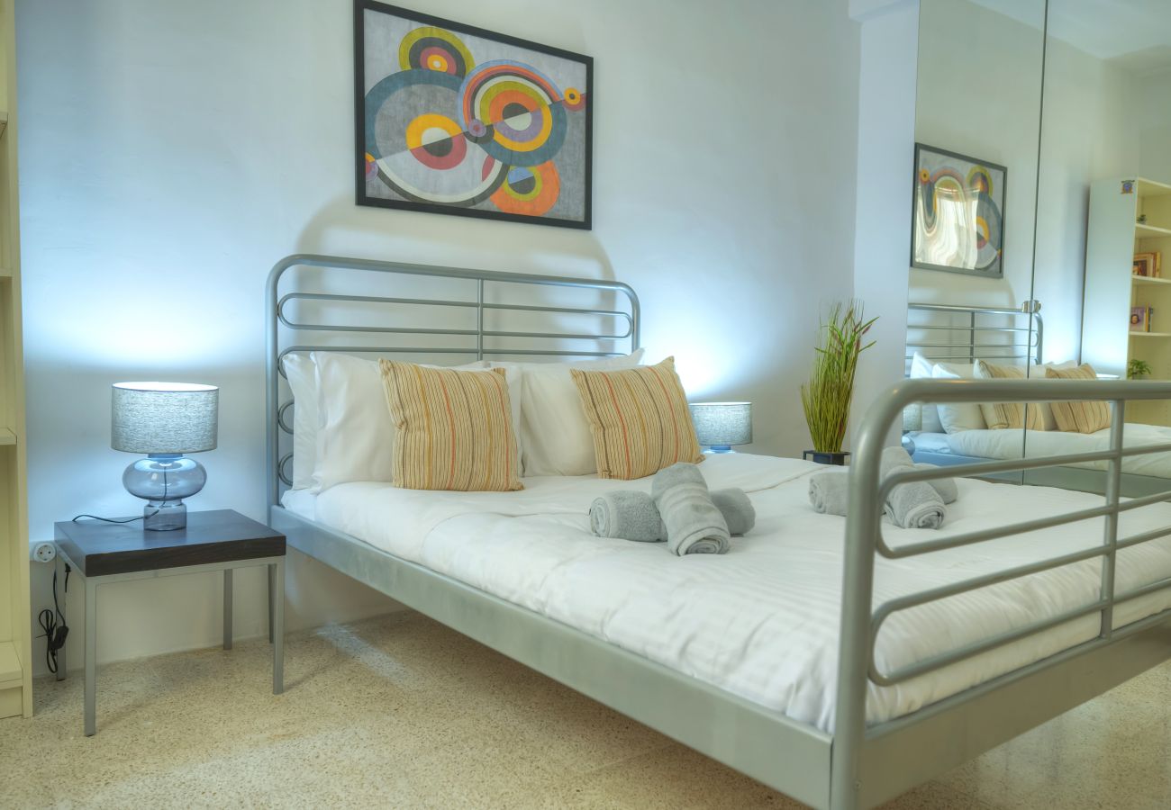 Apartamento en Sliema - Spacious, cozy 2bedroom near Sliema seafront MKIM1-1