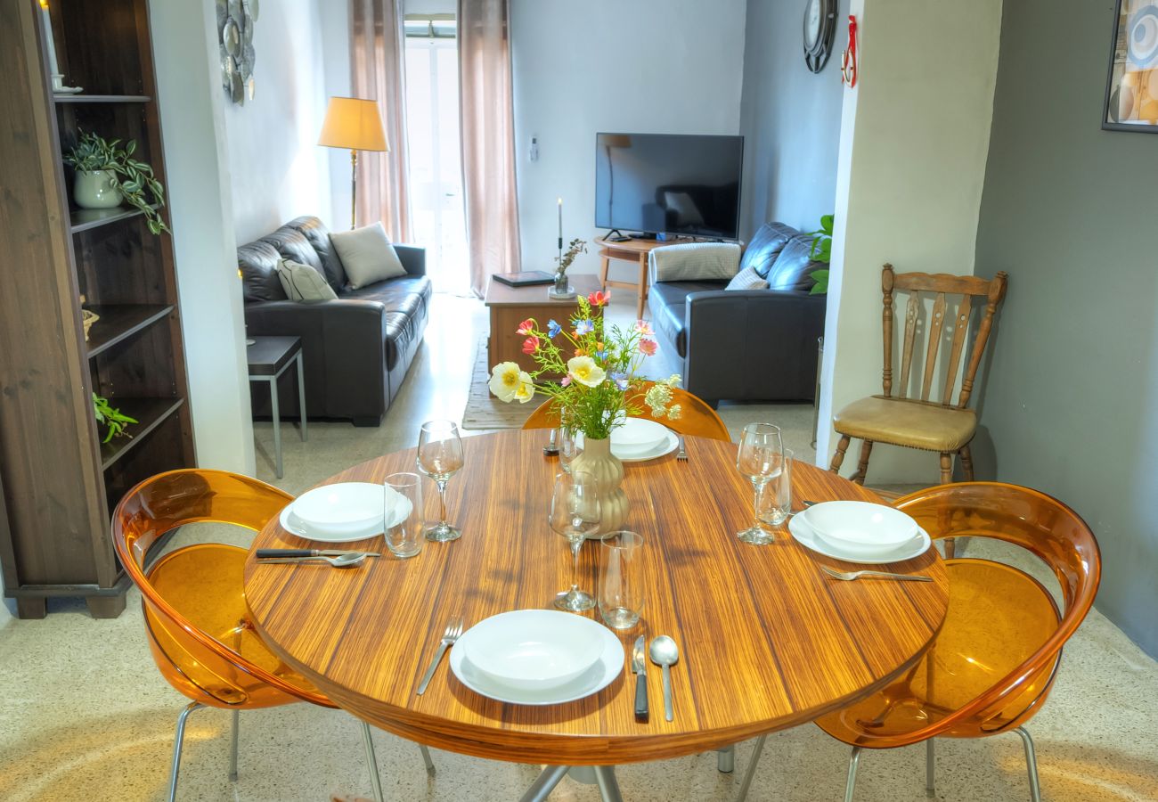 Apartamento en Sliema - Spacious, cozy 2bedroom near Sliema seafront MKIM1-1