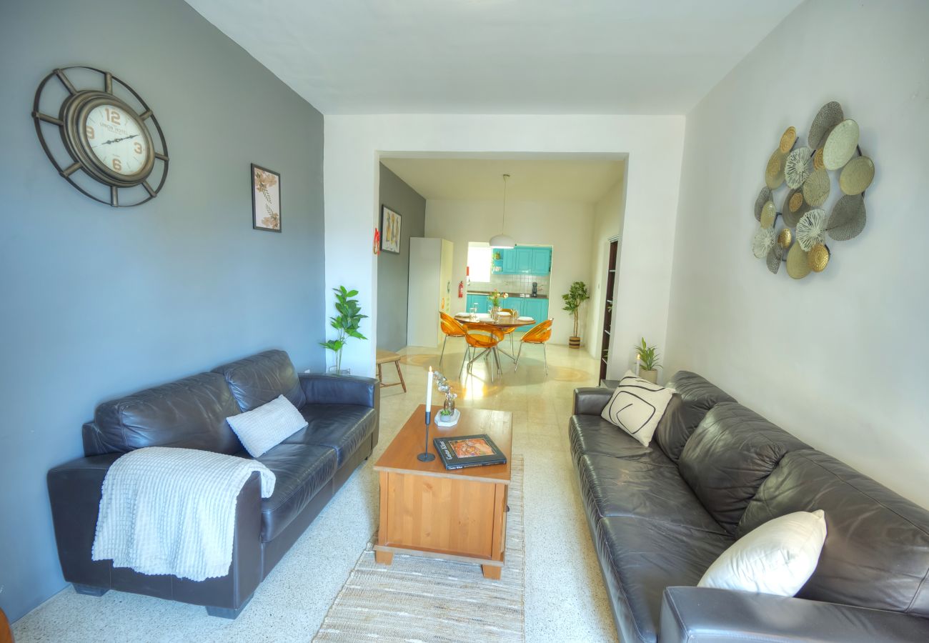 Apartamento en Sliema - Spacious, cozy 2bedroom near Sliema seafront MKIM1-1