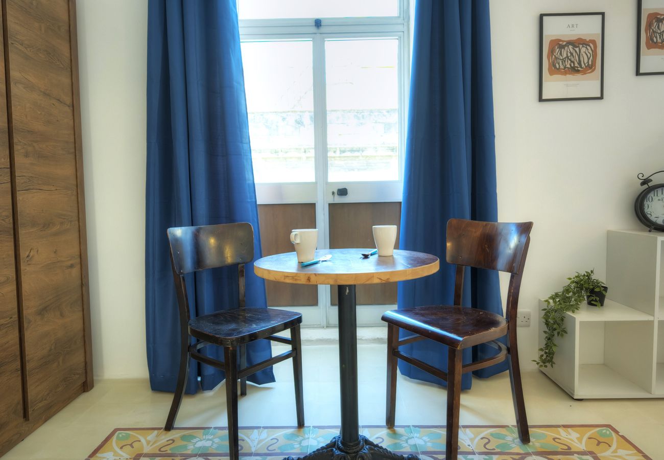Apartamento en Floriana - Cozy 1bedroom, roof terrace near Valletta DAZZ2