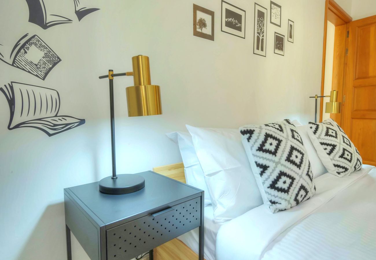 Apartamento en Sliema - Spacious apartment, large yard, near beach PMIC1