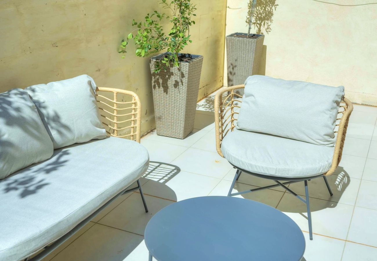 Apartamento en Sliema - Spacious apartment, large yard, near beach PMIC1