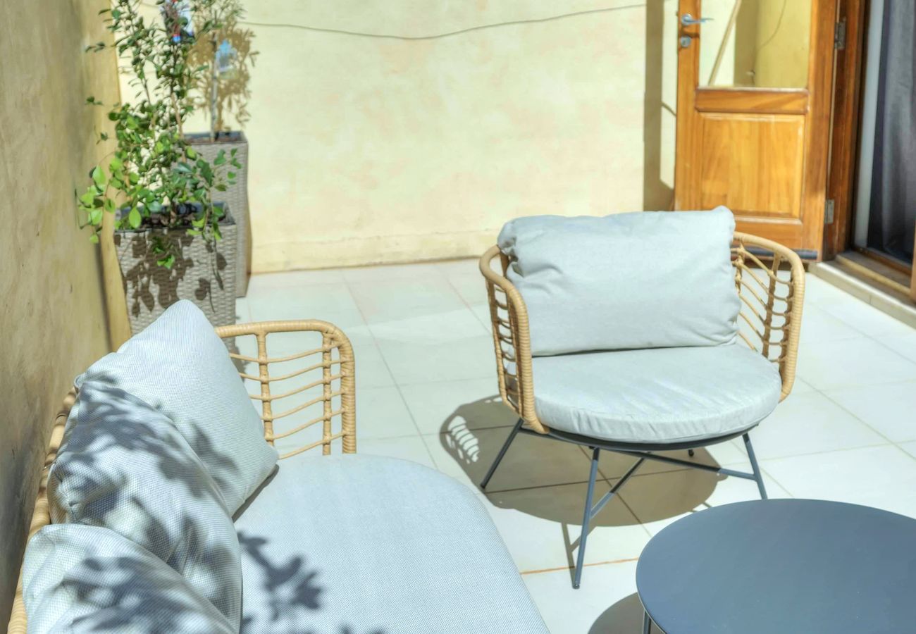 Apartamento en Sliema - Spacious apartment, large yard, near beach PMIC1