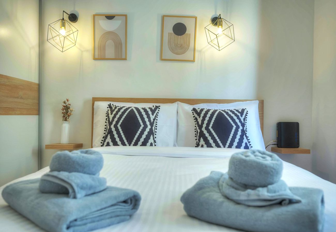 Apartamento en Sliema - Large & cozy flat, spacious yard, near beach PMIC2