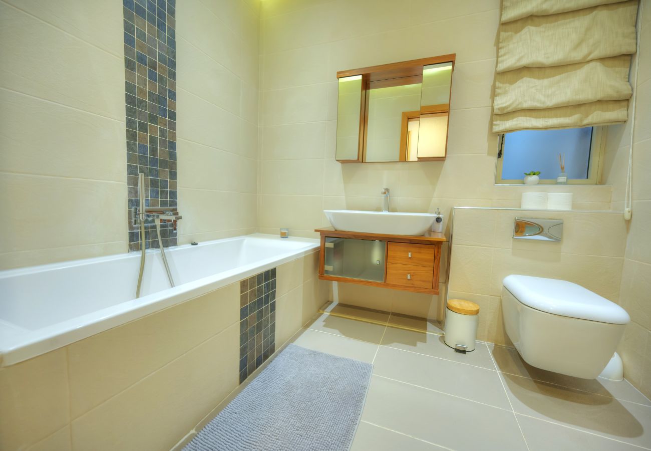 Apartamento en Sliema - Modern duplex 3 bedroom with sun terrace VMAU1-1