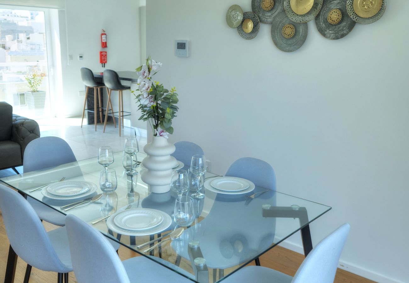 Apartamento en Swieqi - Elegant 2 bedrooms, large sun terrace, pool GCAT1-1
