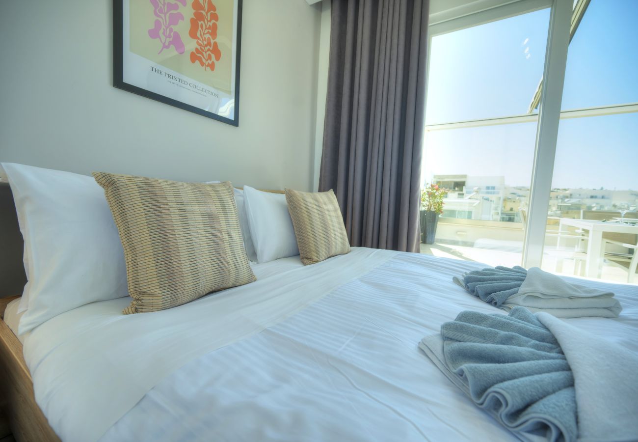 Apartamento en Swieqi - Elegant 2 bedrooms, large sun terrace, pool GCAT1-1