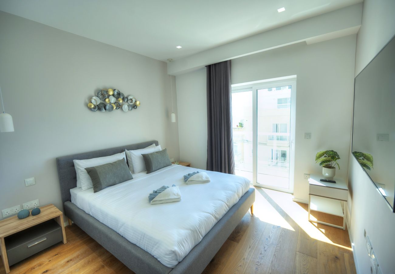 Apartamento en Swieqi - Elegant 2 bedrooms, large sun terrace, pool GCAT1-1