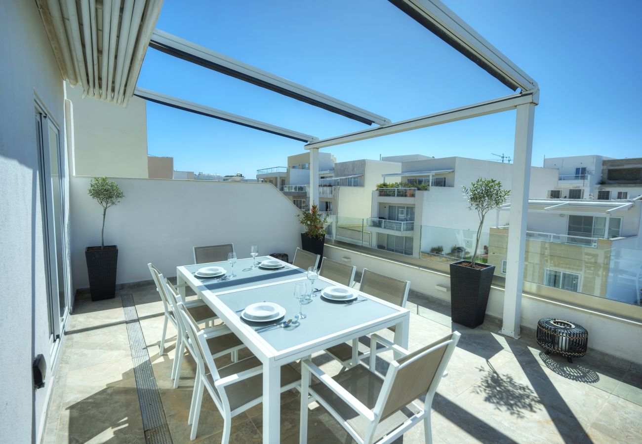 Apartamento en Swieqi - Elegant 2 bedrooms, large sun terrace, pool GCAT1-1