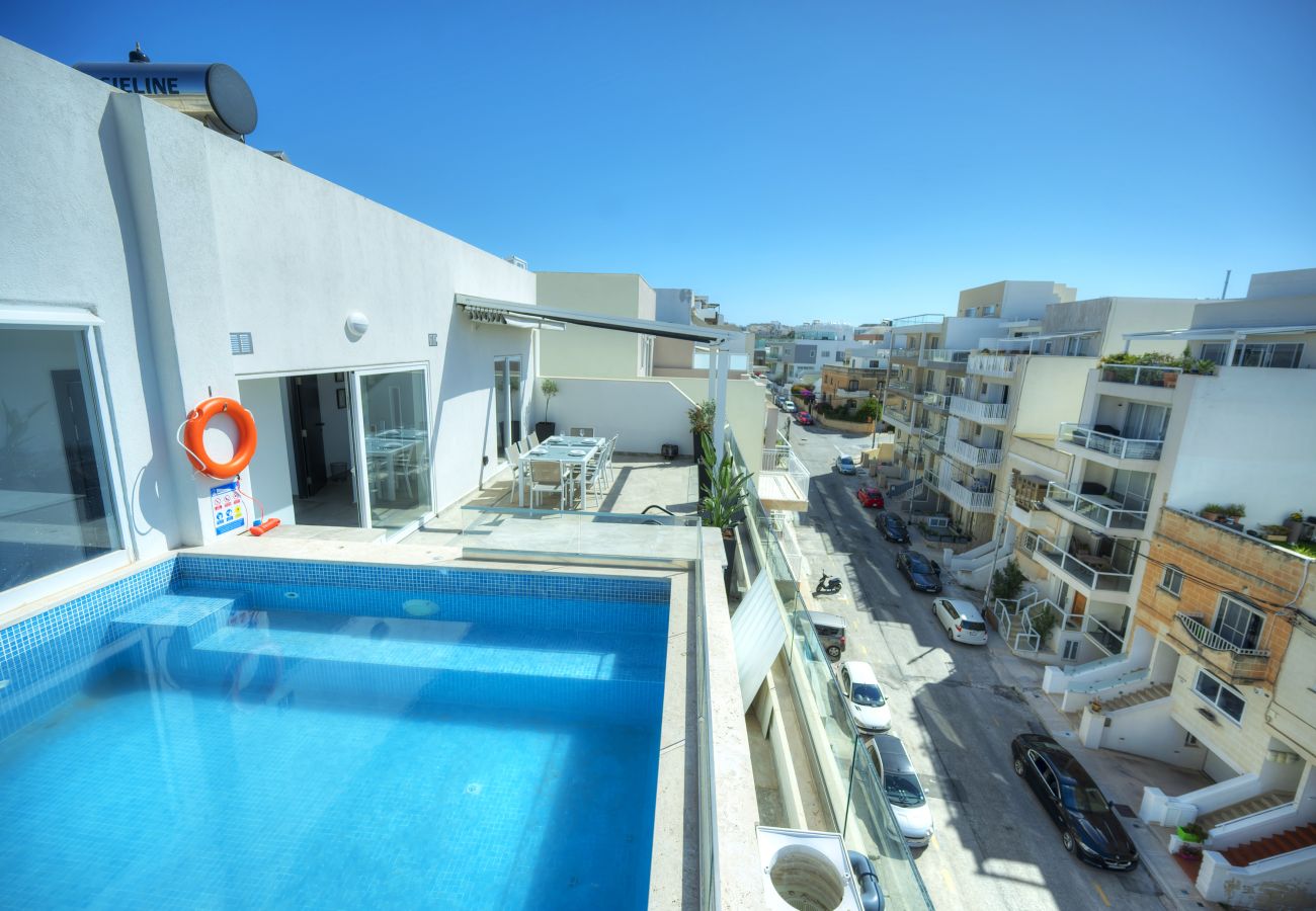 Apartamento en Swieqi - Elegant 2 bedrooms, large sun terrace, pool GCAT1-1