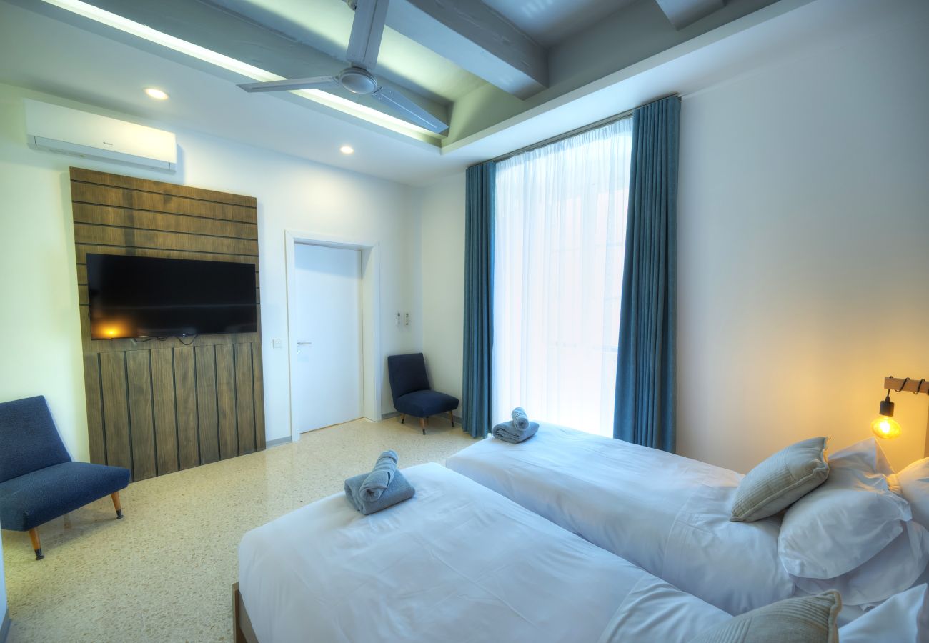 Apartamento en Valletta - Tasteful 2bedrooms with Maltese balcony MCOP1-2